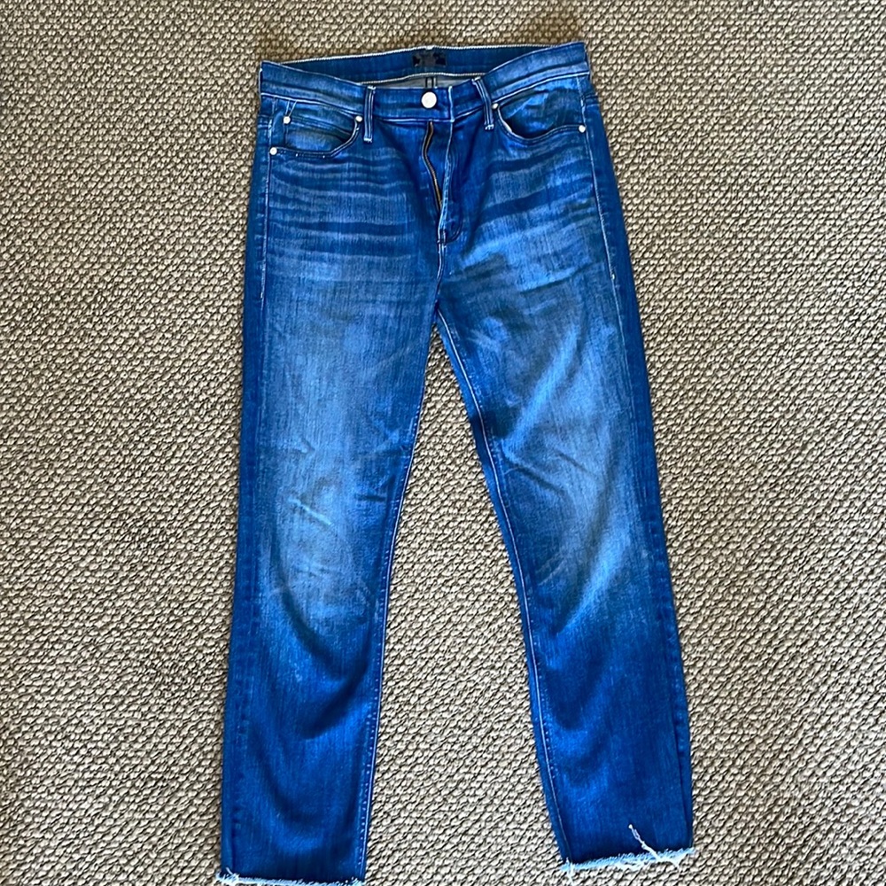 Mother mid-rise dazzler jeans in great condition.